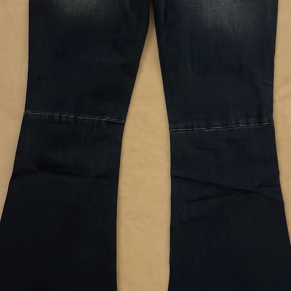 NWT Suzanne Betro flare pull-on jeans size 10 - Picture 5 of 7
